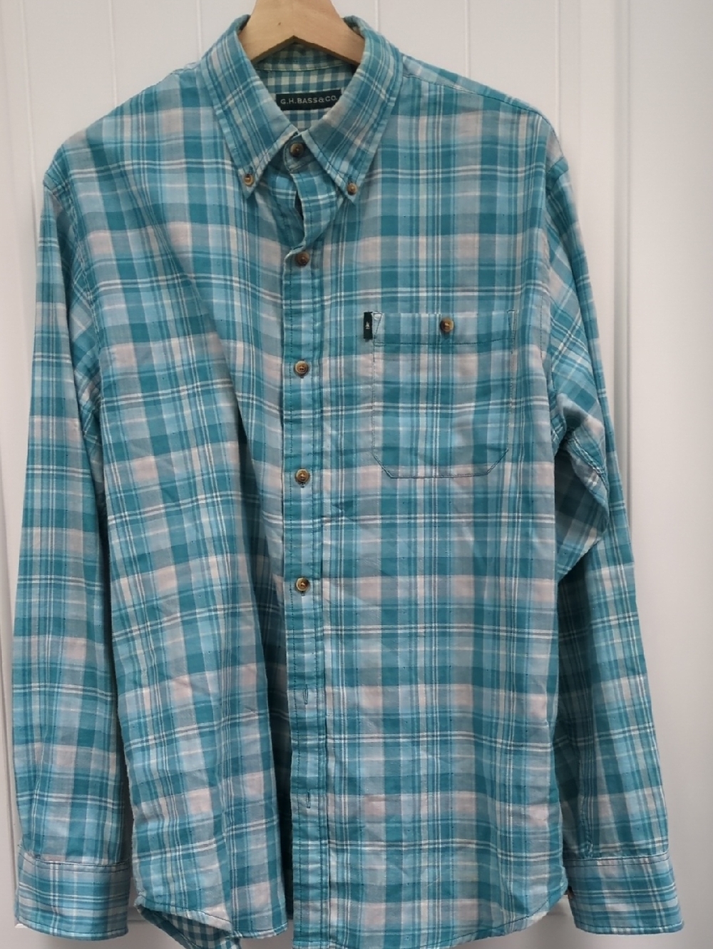 G.H. Bass & Co. Men's Teal Plaid Button-Down Shirt